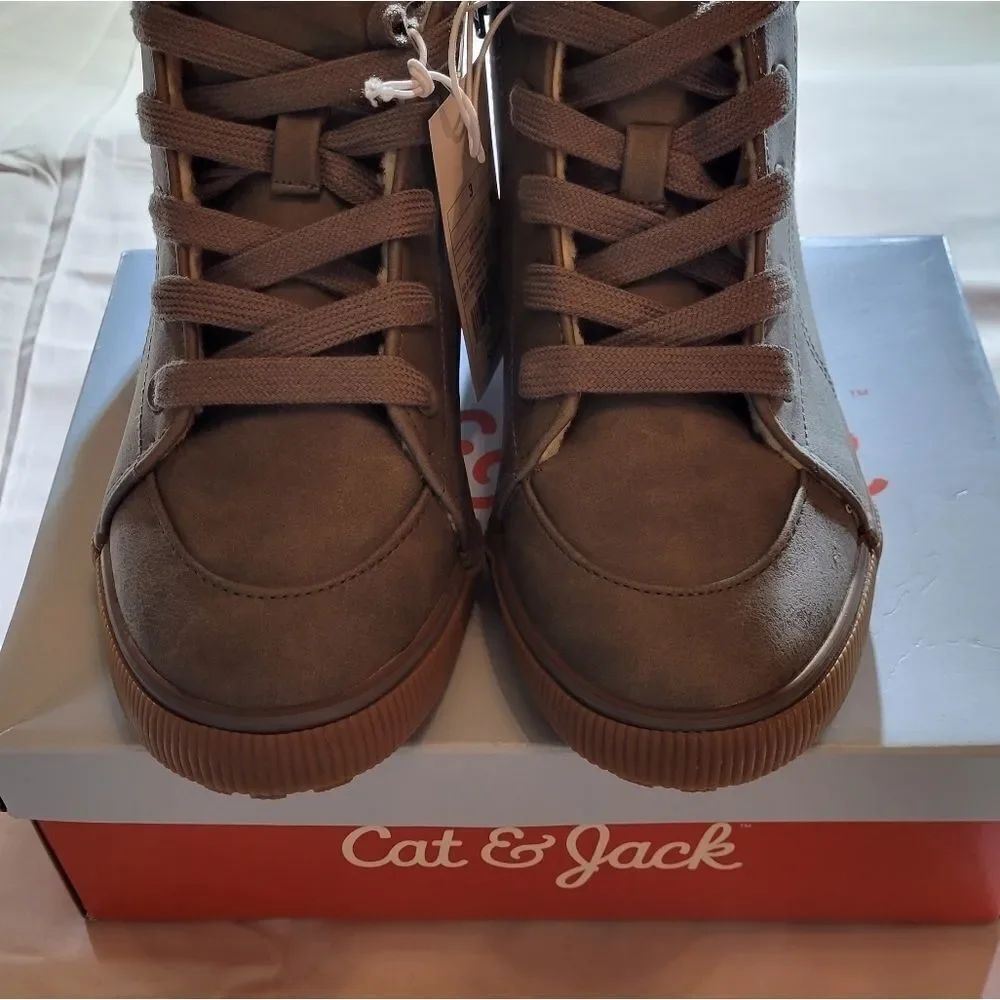 CAT&JACK BARNETT MID-TOP KID SHOES - Picture 14 of 16